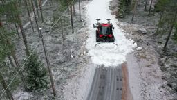 Pistmaskin sparad snö